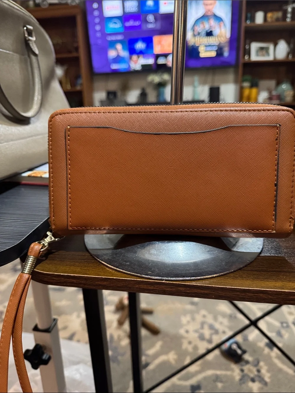 Women’s Brown Leather Wristlet Wallet - Stylish Travel Organizer